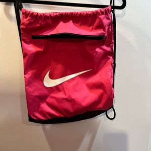 NIKE “cinch back pack or draw string gym bag”